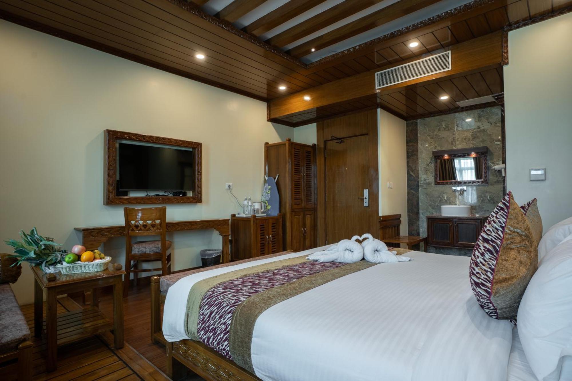 Surya Heritage Hotel Catmandu Exterior foto